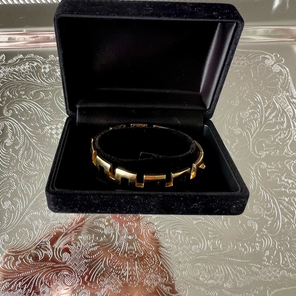 Beautiful K18 yellow gold bangle bracelet - Picture 10 of 12